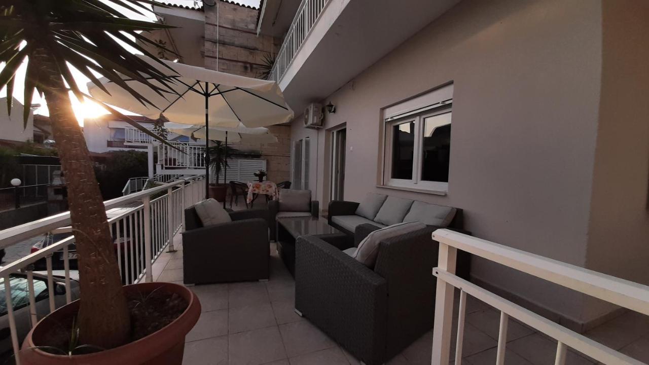 Irida Apartments Néa Skióni Eksteriør bilde