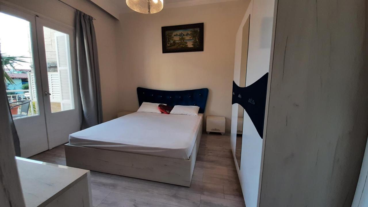Irida Apartments Néa Skióni Eksteriør bilde