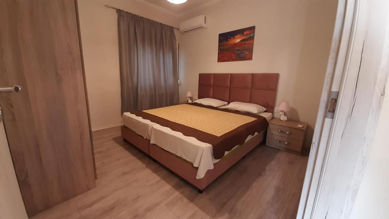 Irida Apartments Néa Skióni Eksteriør bilde