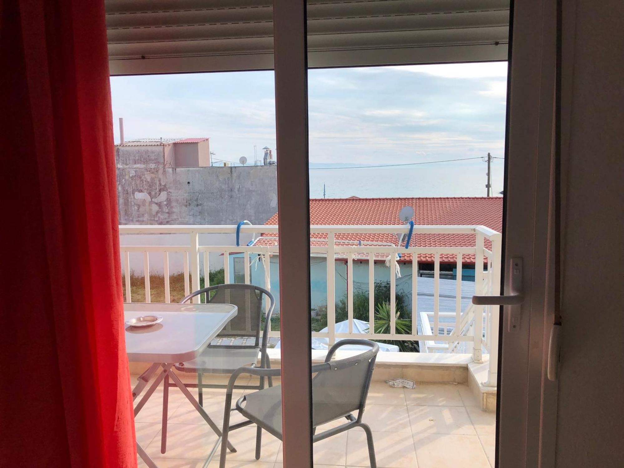 Irida Apartments Néa Skióni Rom bilde