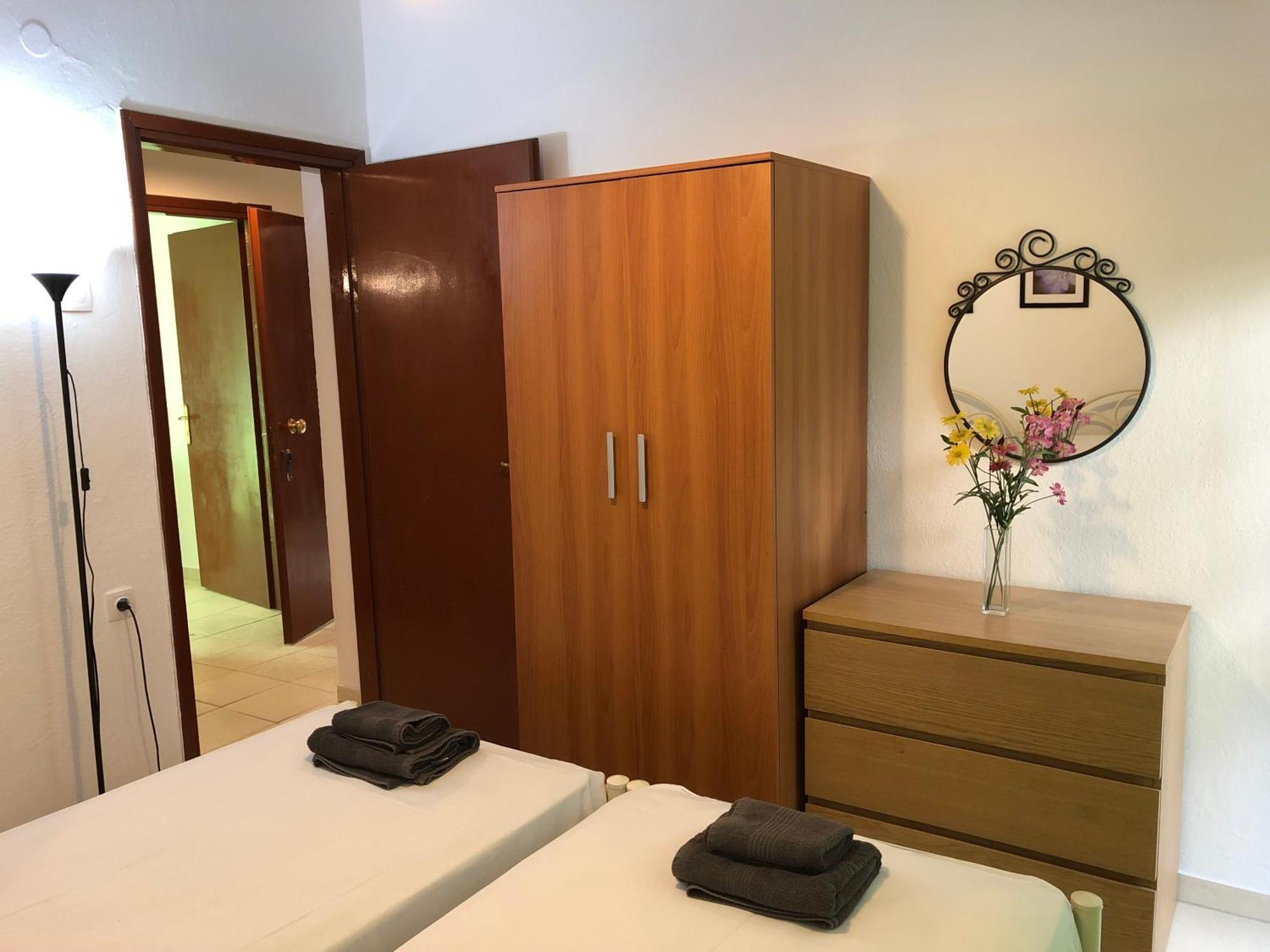 Irida Apartments Néa Skióni Rom bilde