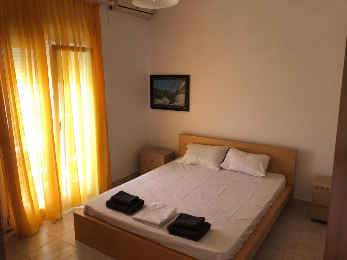 Irida Apartments Néa Skióni Eksteriør bilde