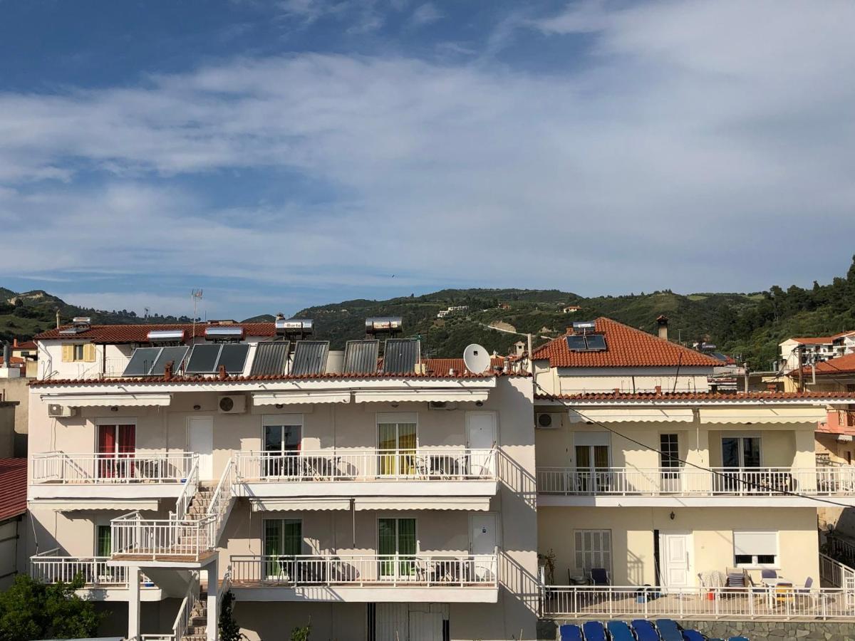 Irida Apartments Néa Skióni Eksteriør bilde